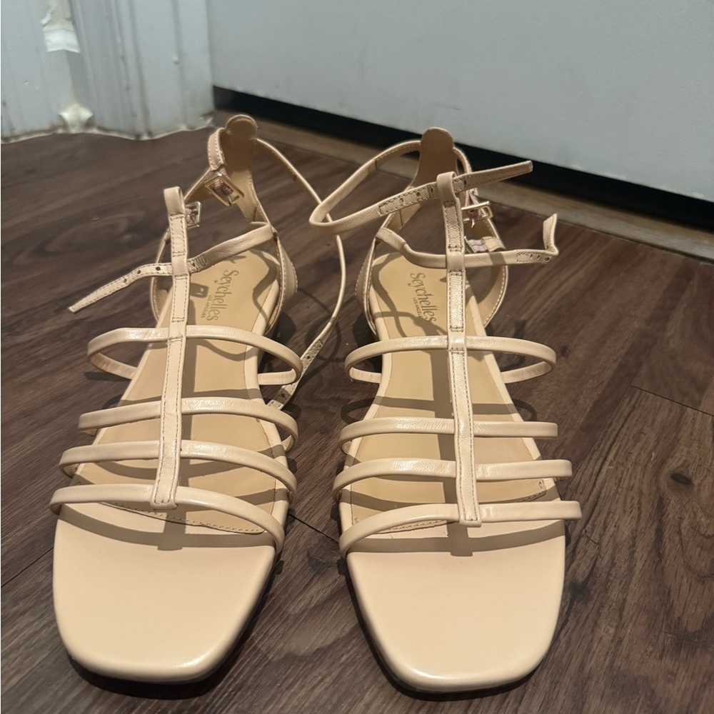 Seychelles Nude Strappy Sandals Size 7.5